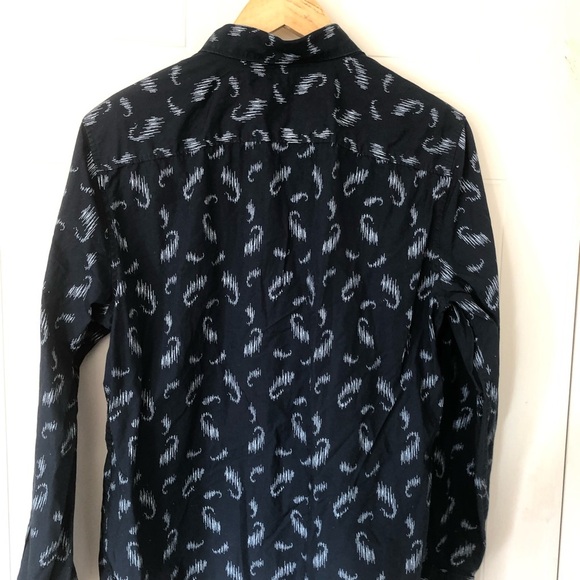 PERRY ELLIS Men’s Button-down Shirt - Picture 7 of 8